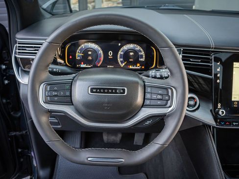 Used 2023 Jeep Wagoneer Series II image 16