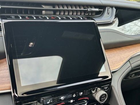 New 2025 Jeep Grand Cherokee Summit image 32