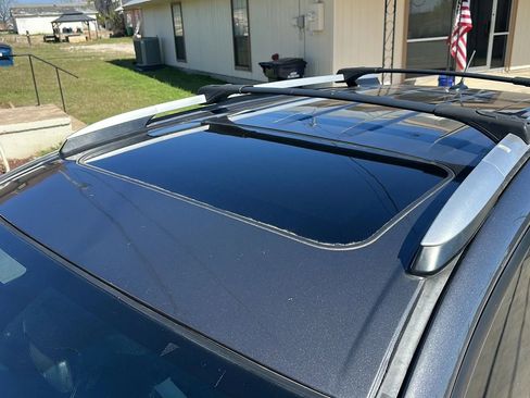 Used 2015 Toyota RAV4 Limited w/ Technology Package image 9