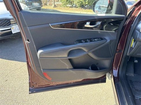 Used 2017 Kia Sorento EX w/ EX V6 Premium Package image 13