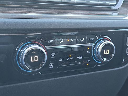 Used 2024 GMC Sierra 2500 SLE image 19