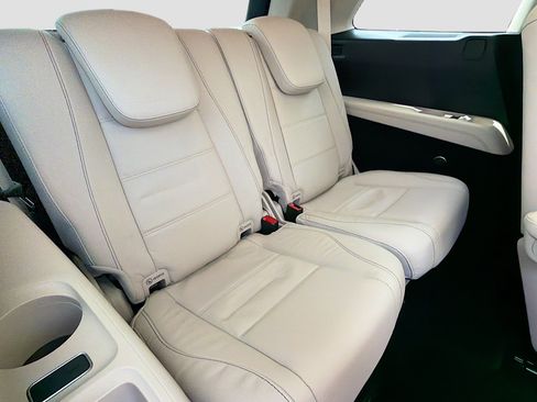 Used 2023 Mercedes-Benz GLS 580 4MATIC image 28