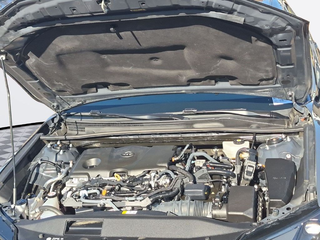 Used 2025 Toyota Camry SE FWD image 29