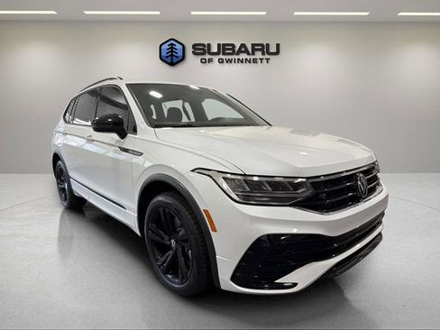 Used 2024 Volkswagen Tiguan SE R-Line FWD image 7