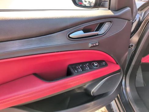 Used 2019 Alfa Romeo Stelvio w/ Nero Edizione image 19