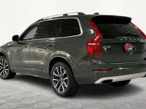 Used 2018 Volvo XC90 T6 Momentum w/ Convenience Package image 4