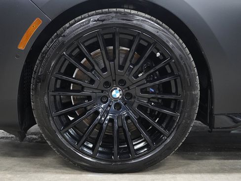 Used 2025 BMW 760i xDrive w/ Executive Package AWD/4WD image 38