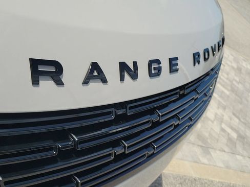 New 2026 Land Rover Range Rover Sport Dynamic SE AWD/4WD image 9