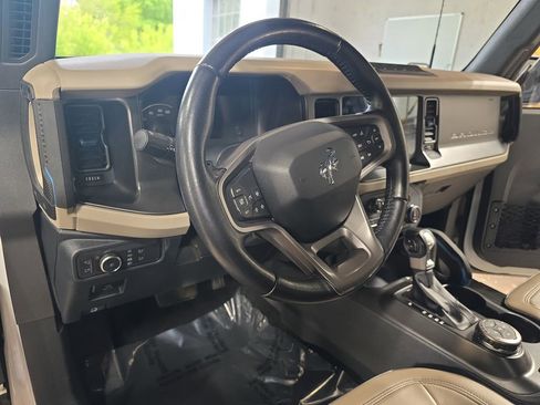 Used 2022 Ford Bronco Wildtrak AWD/4WD image 15