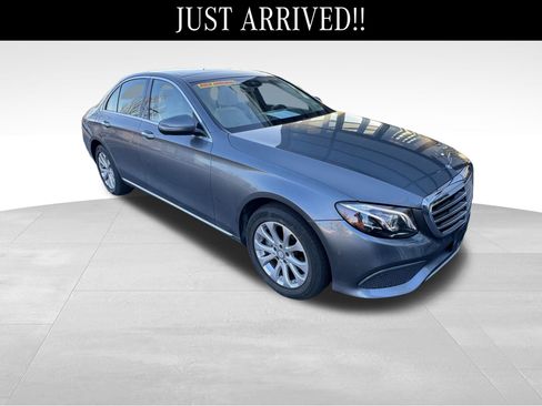 Used 2017 Mercedes-Benz E 300 4MATIC image 1