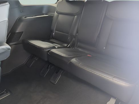 Used 2025 Ford Expedition Platinum w/ Stealth Performance Package AWD/4WD image 19