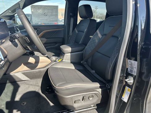 New 2026 GMC Canyon Denali image 19