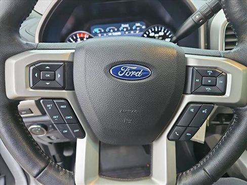 Used 2020 Ford F250 Lariat w/ Lariat Value Package image 22