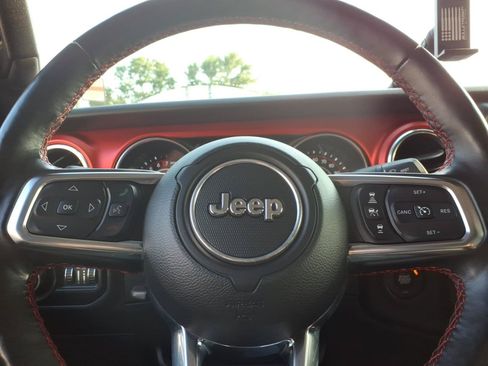 Used 2021 Jeep Gladiator Rubicon w/ Dual Top Group AWD/4WD image 24