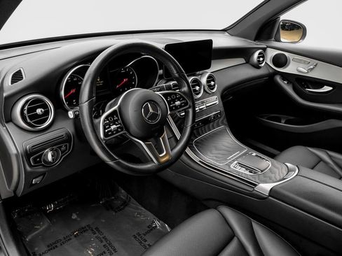 Used 2022 Mercedes-Benz GLC 300 image 6