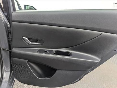 Used 2024 Hyundai Elantra SEL image 19