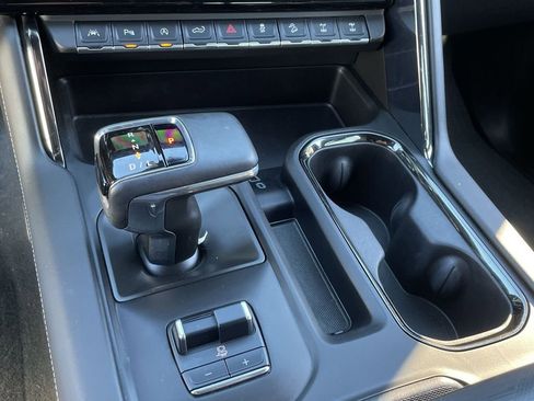 Used 2024 GMC Sierra 1500 AT4X image 16