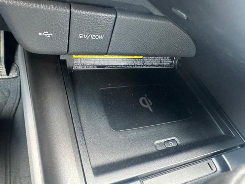 Used 2021 Toyota Camry XLE FWD image 23