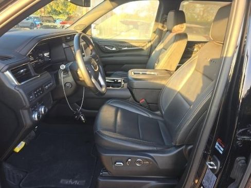 Used 2023 GMC Yukon Denali image 9