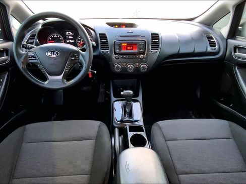 Used 2018 Kia Forte LX image 14