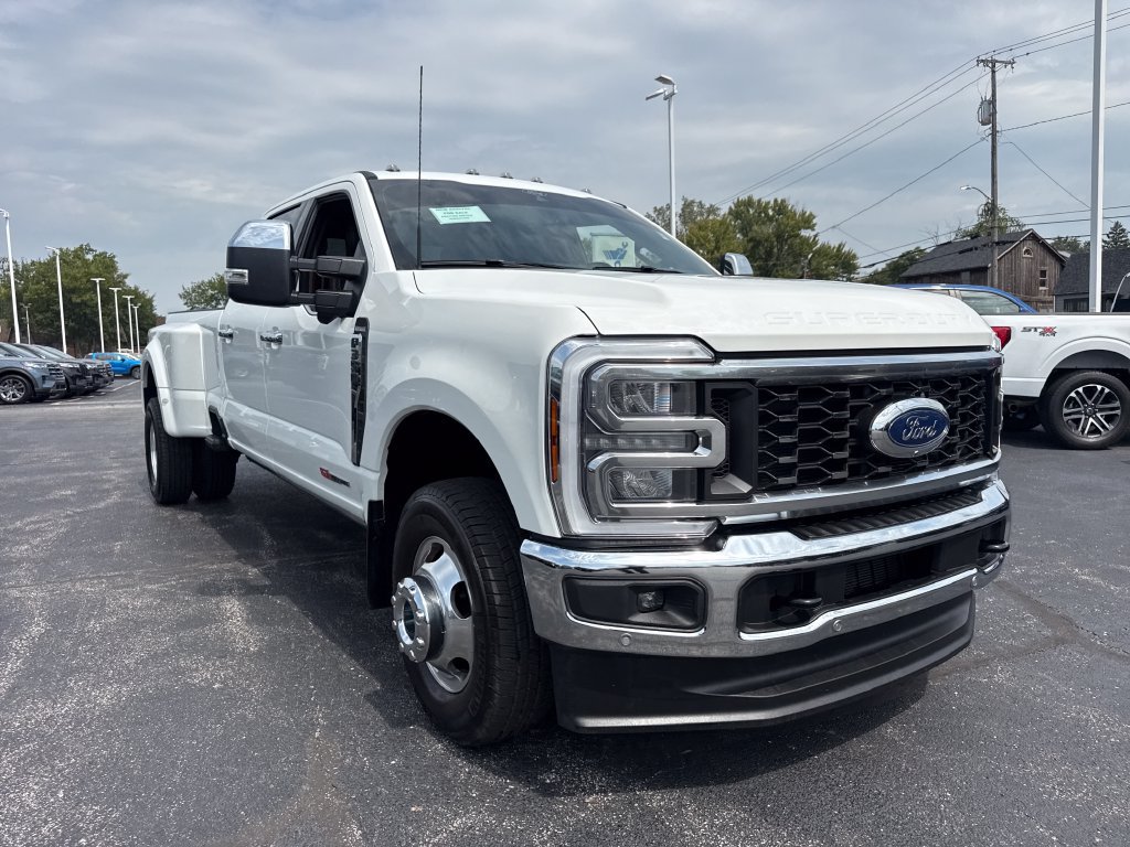 Used 2025 Ford F350 King Ranch w/ Chrome Package AWD/4WD image 4