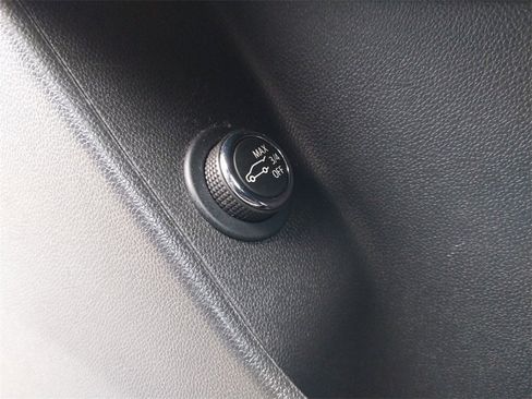 Used 2021 Cadillac XT6 Premium Luxury image 22