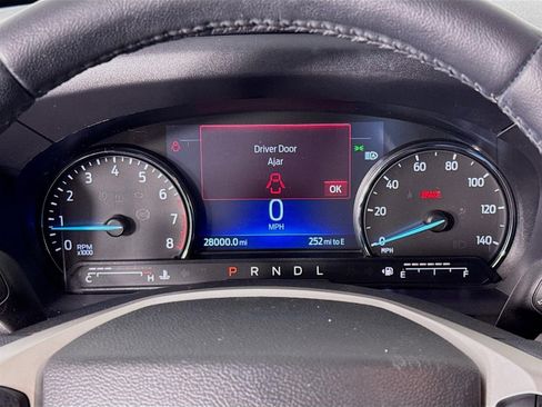 Used 2023 Ford Explorer XLT image 14