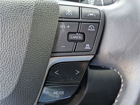 Used 2025 Toyota Camry SE image 20