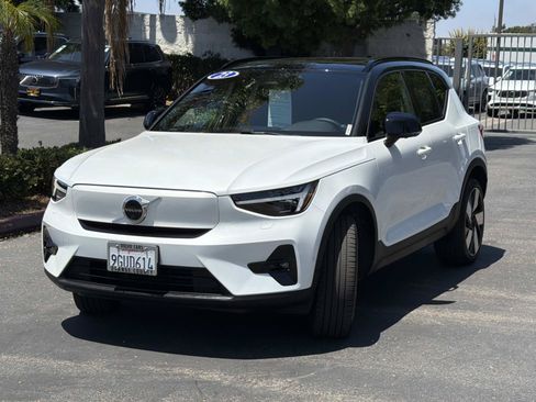 Certified 2023 Volvo XC40 Recharge Ultimate AWD/4WD image 3