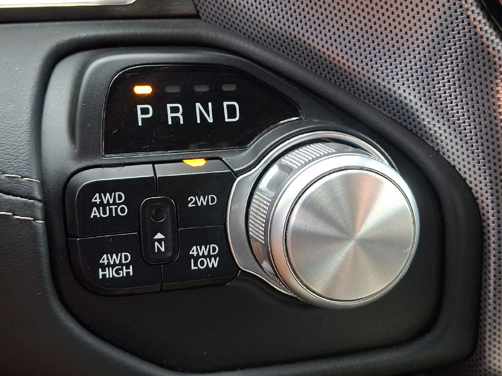 Used 2020 RAM 1500 Limited w/ Body Color Bumper Group AWD/4WD image 14