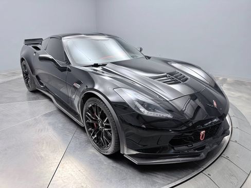 Used 2016 Chevrolet Corvette Z06 w/ 2LZ Preferred Equipment Group RWD image 3