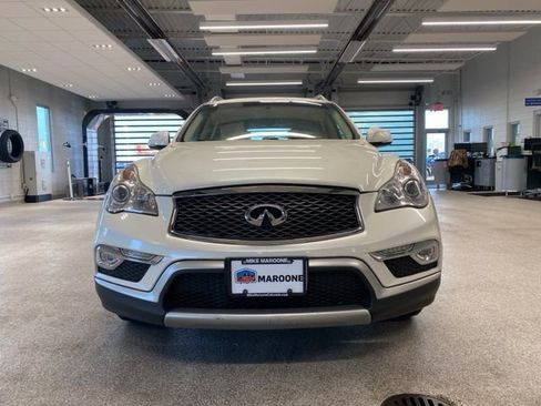 Used 2017 INFINITI QX50 2WD w/ Premium Package image 2