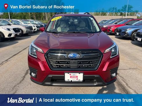 Certified 2024 Subaru Forester Premium AWD/4WD image 8