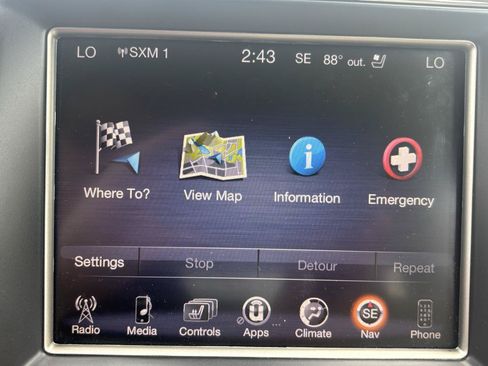 Used 2014 Jeep Grand Cherokee Overland w/ Advanced Technology Group AWD/4WD image 12