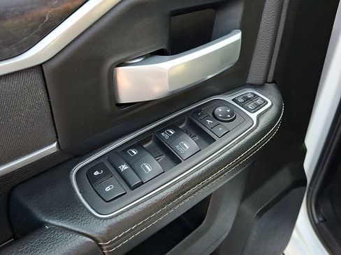 Used 2024 RAM 2500 Big Horn AWD/4WD image 25