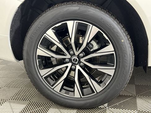 Certified 2025 Volvo XC60 B5 Core w/ Climate Package image 21