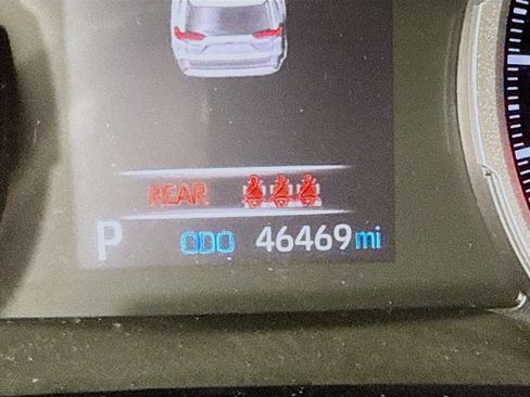 Used 2020 Toyota RAV4 LE image 16