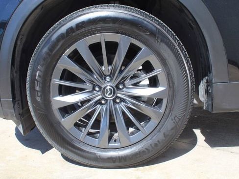 Certified 2025 MAZDA CX-70 3.3 Turbo w/ Preferred Package image 6