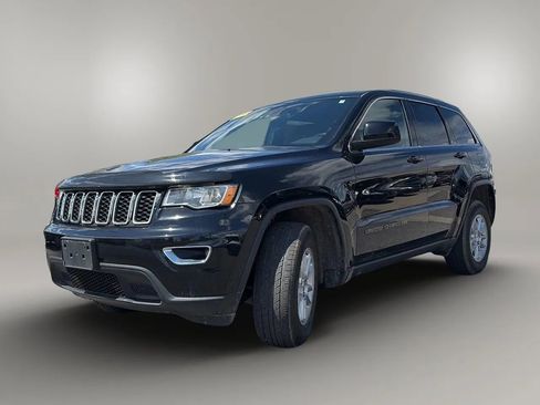Used 2020 Jeep Grand Cherokee Laredo w/ Security & Convenience Group AWD/4WD image 3