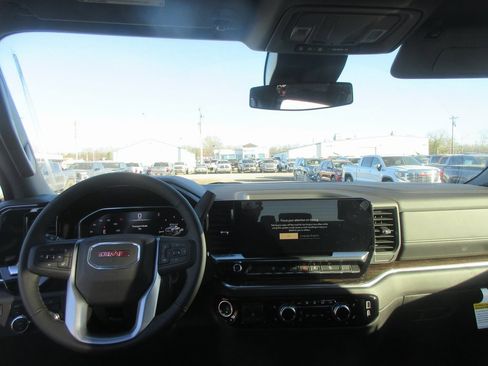 New 2026 GMC Sierra 3500 SLE w/ SLE Value Package image 16