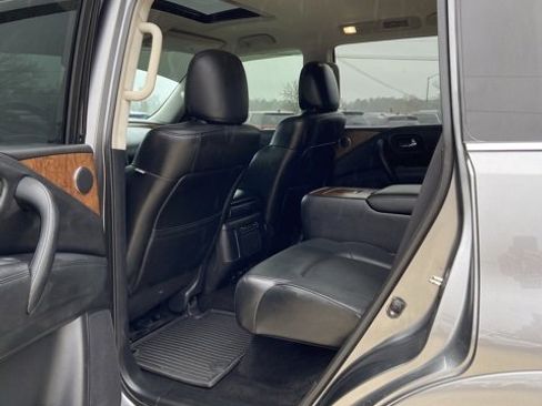 Used 2023 Nissan Armada SL w/ Captain's Chairs Package image 11