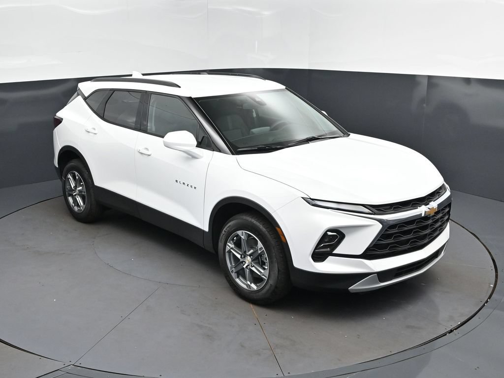 New 2026 Chevrolet Blazer LT w/ Convenience Package FWD image 1