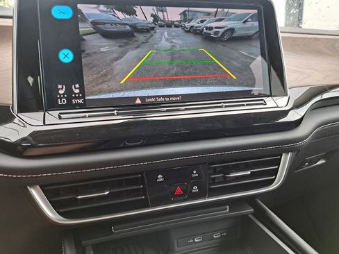 Used 2026 Volkswagen Atlas SE FWD image 11