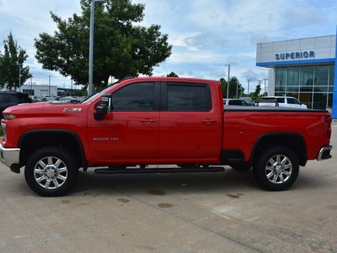 Used 2024 Chevrolet Silverado 2500 LT w/ Convenience Package AWD/4WD image 10