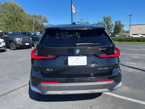 Used 2023 BMW X1 xDrive28i image 9
