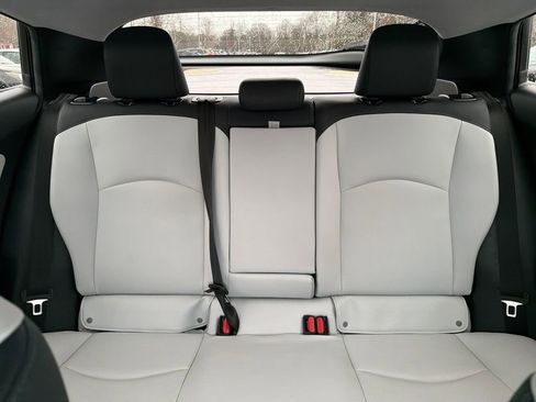 Used 2016 Toyota Prius Four image 29