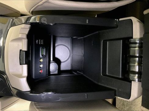 Used 2015 Ford Escape Titanium image 40