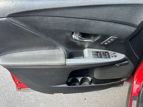 Used 2013 Toyota Venza Limited AWD/4WD image 11