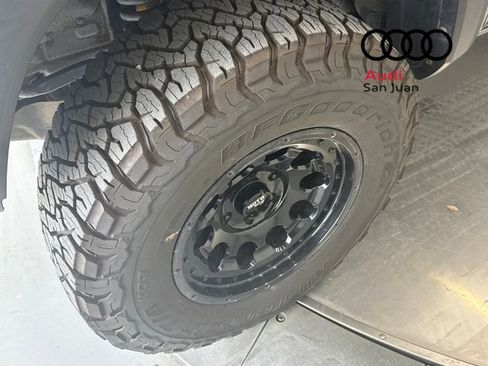 Used 2018 Toyota Tacoma TRD Off-Road w/ Technology Package AWD/4WD image 5