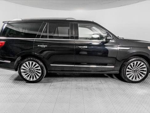 Used 2018 Lincoln Navigator Reserve w/ Technology Package AWD/4WD image 9